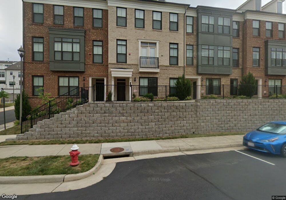 22570 Windsor Locks Square, Ashburn, VA 20148 - photo 1