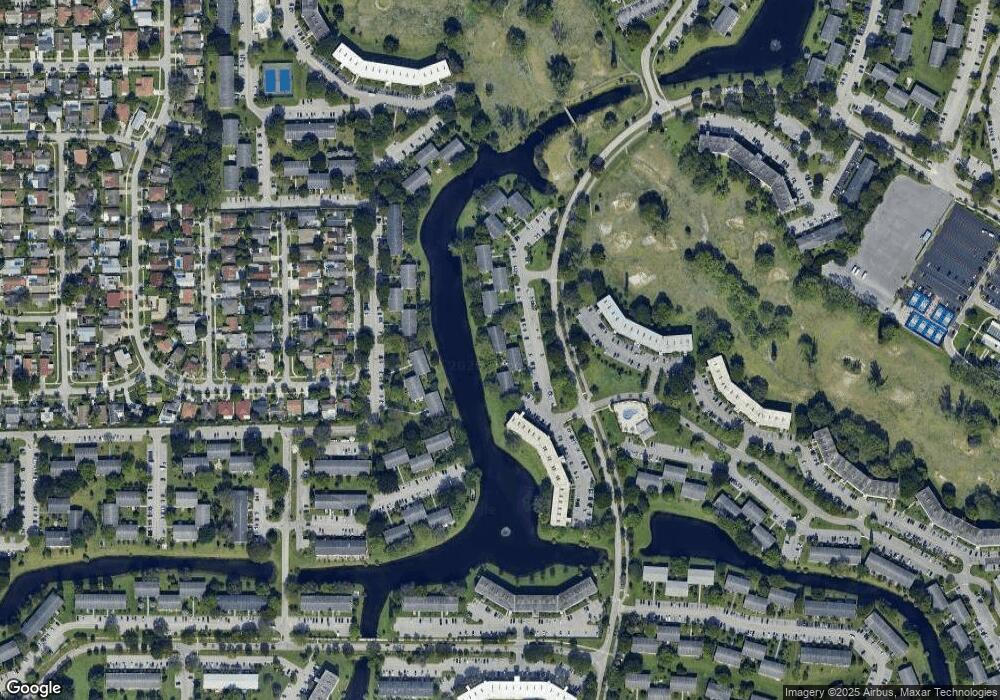 52 Islewood C, Deerfield Beach, FL 33442 - photo 1