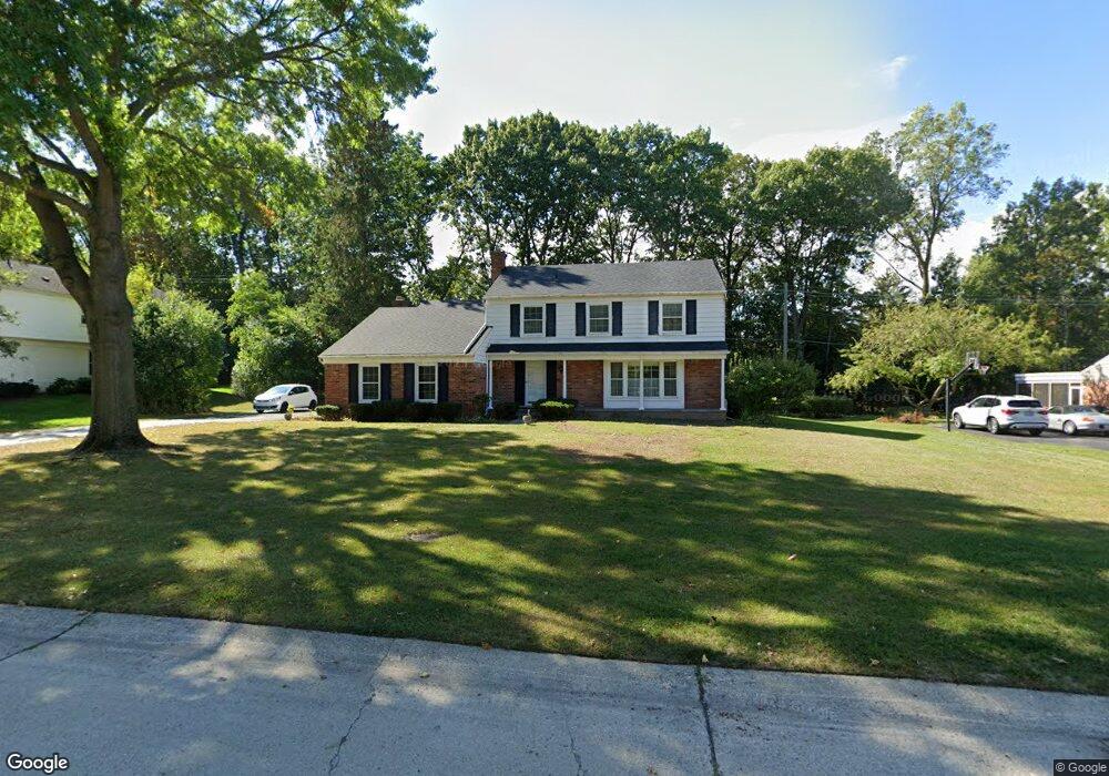 4348 Covered Bridge Rd, Bloomfield Hills, MI 48302 - photo 1