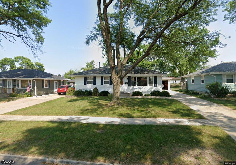 413 26th St NW, Cedar Rapids, IA 52405 - photo 1