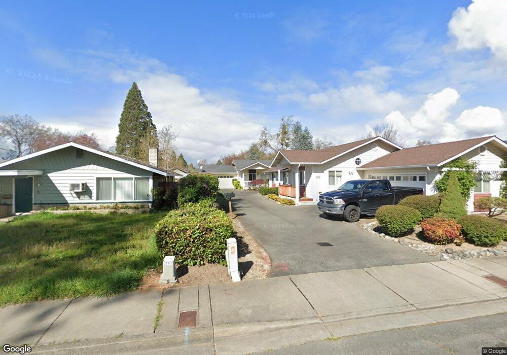 802 SW Oak St, Grants Pass, OR 97526 - photo 1