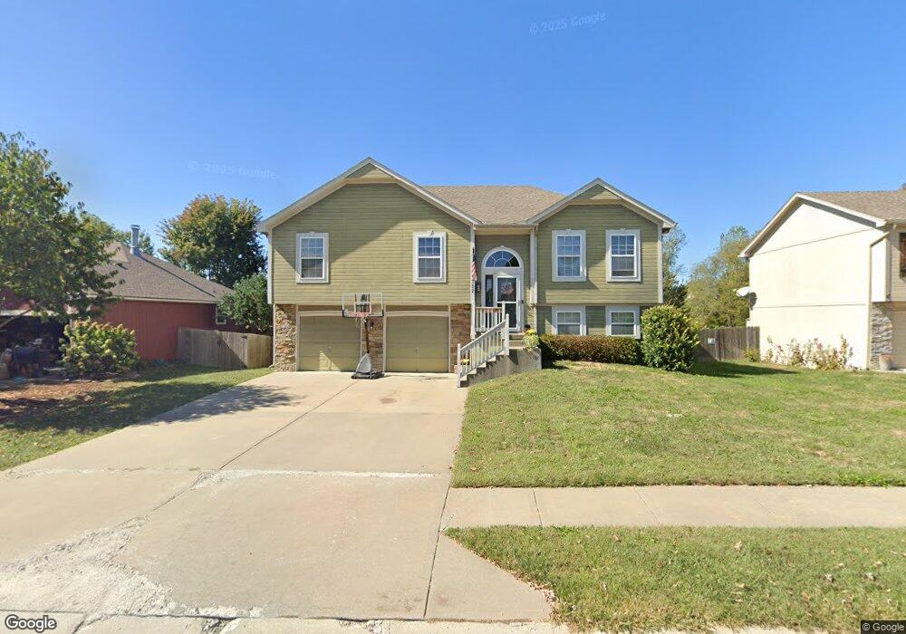 732 Garnes St, Raymore, MO 64083 - photo 1