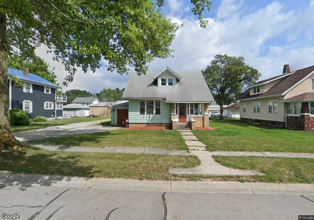 565 Clark St, Berne, IN 46711 - photo 1