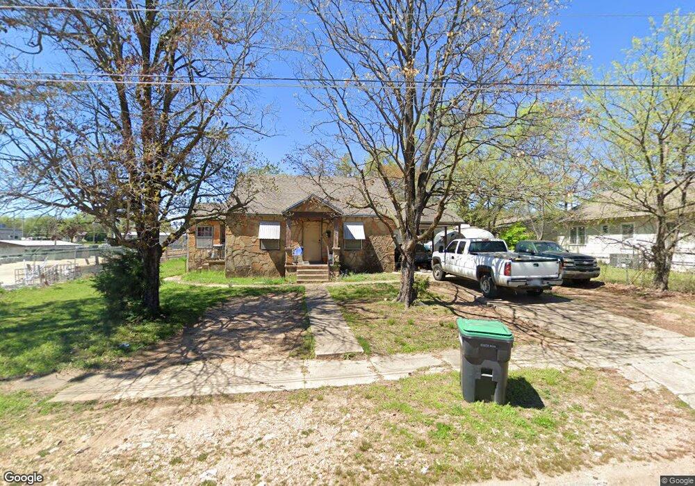 104 S Lee Ave, Tahlequah, OK 74464 - photo 1