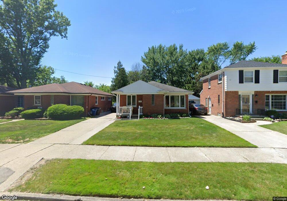 5651 Lannoo St, Grosse Pointe, MI 48236 - photo 1