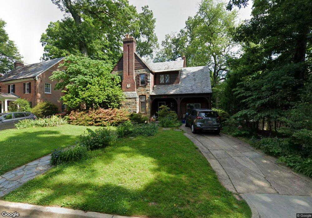 3207 Pickwick Ln, Chevy Chase, MD 20815 - photo 1