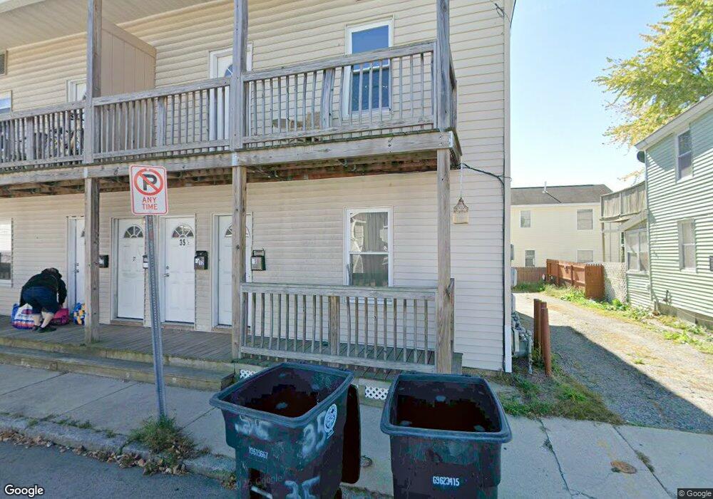 35 Whitney St unit 371/2, Nashua, NH 03064 - photo 1