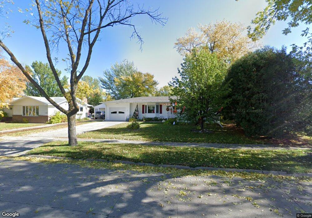 1607 S 17th St, Grand Forks, ND 58201 - photo 1