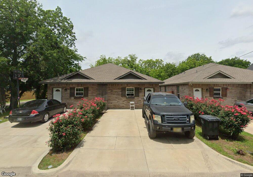729 E Brown St unit C, Cleburne, TX 76031 - photo 1