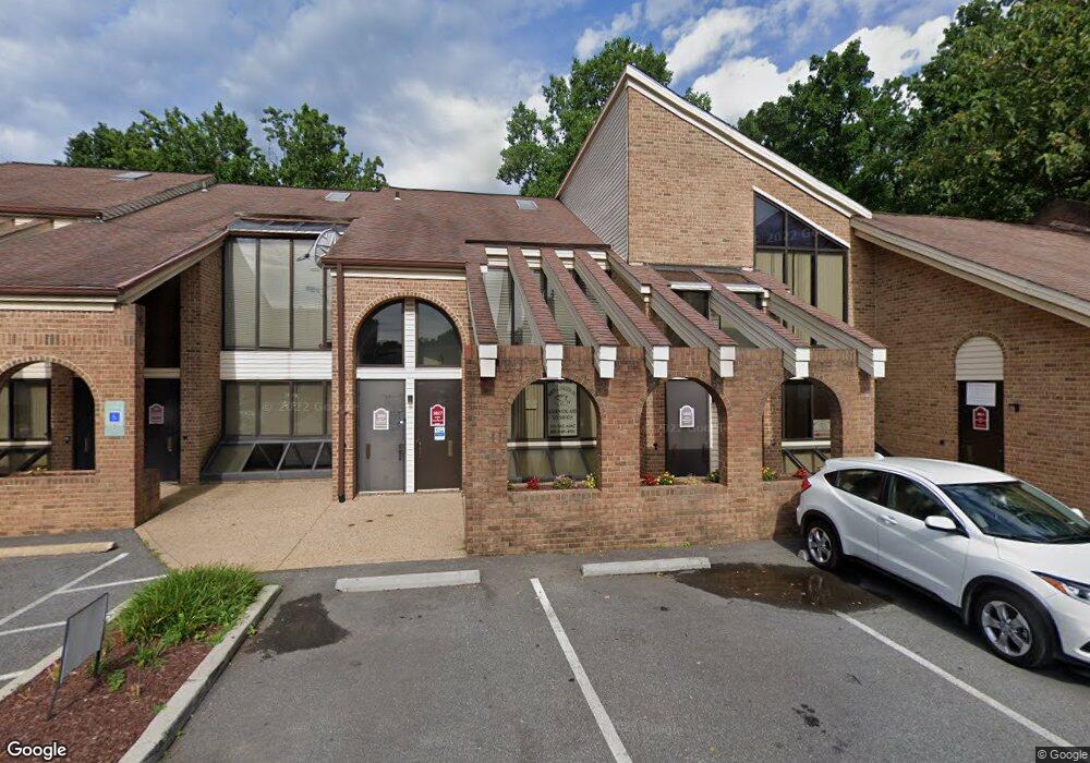 3853 Farragut Ave unit 19, Kensington, MD 20895 - photo 1