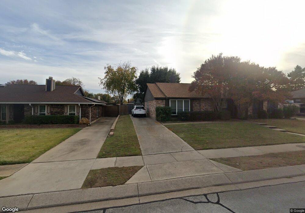 2404 Aquaduct Dr, Bedford, TX 76022 - photo 1