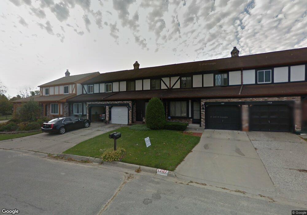 1705 Timberlane Dr, Flint, MI 48507 - photo 1