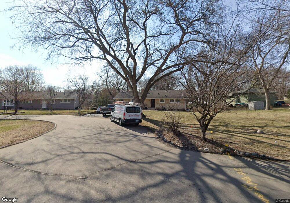 16521 Elm Cir, Minnetonka, MN 55345 - photo 1