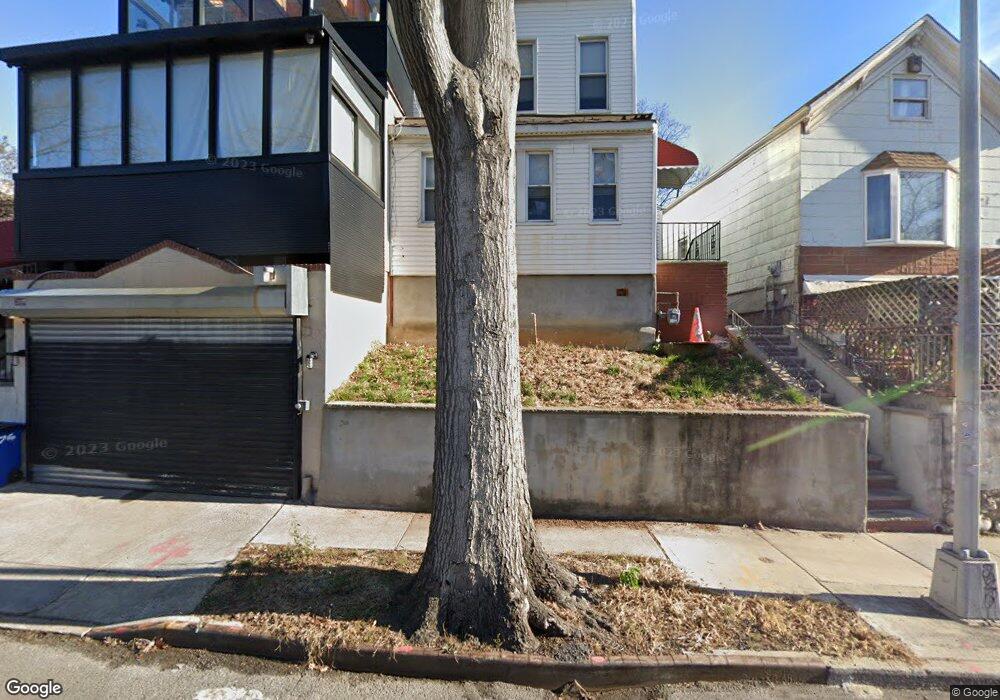 72 Jackie Robinson Pkwy, Brooklyn, NY 11207 - photo 1