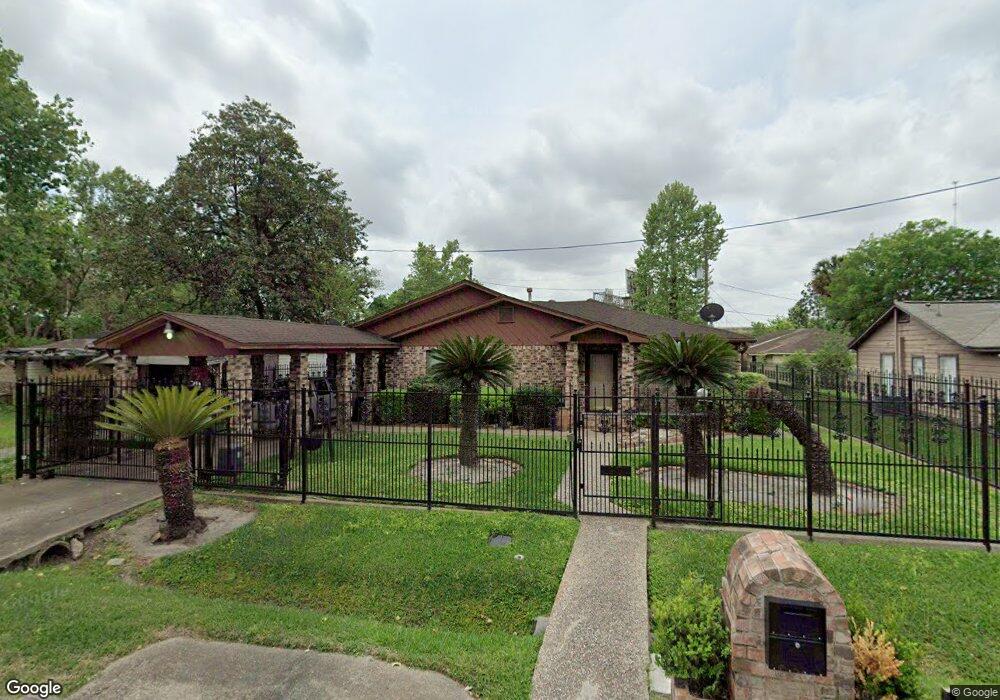 2904 Woodard St, Houston, TX 77026 - photo 1