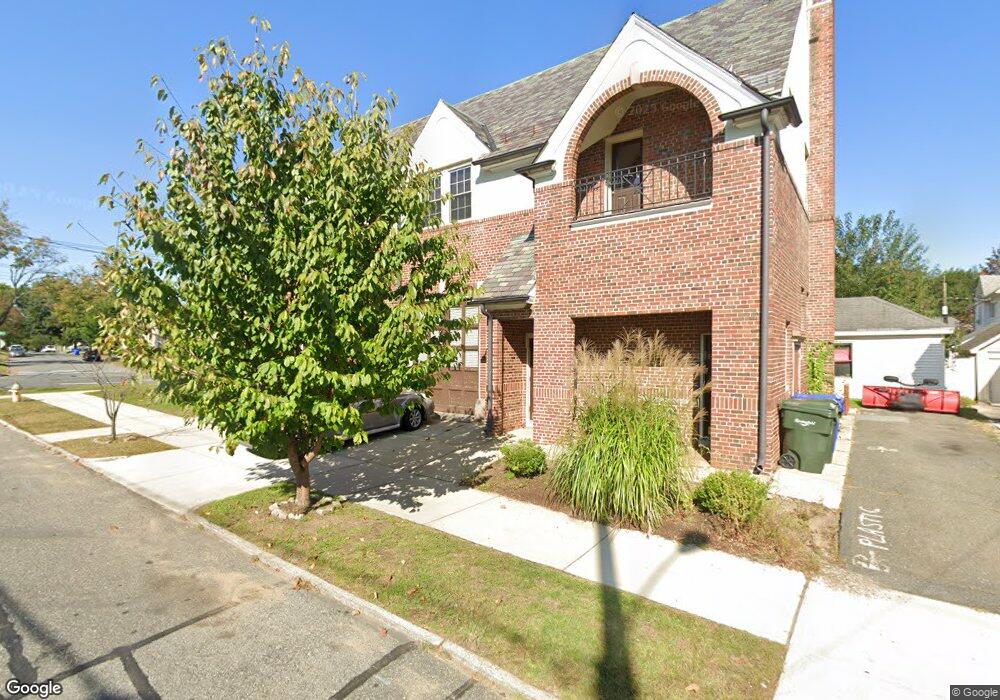 1043 Sumner Ave unit 2, Springfield, MA 01118 - photo 1