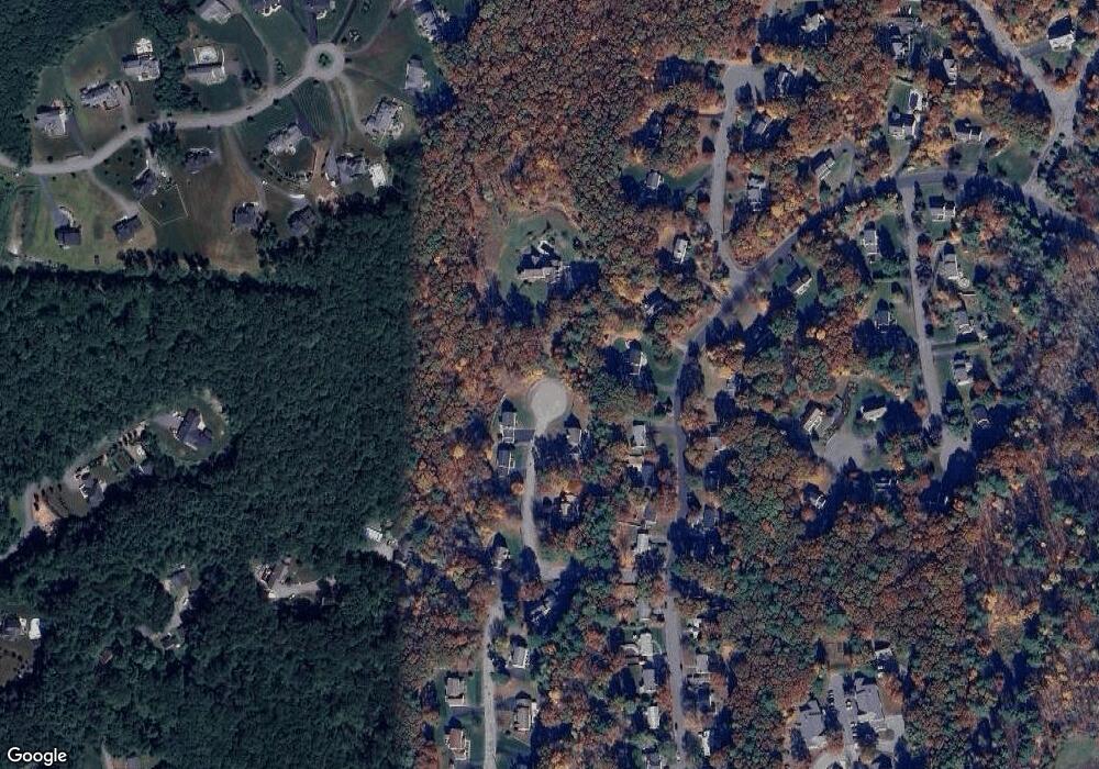 7 Tiffany Ln, Hudson, MA - photo 1