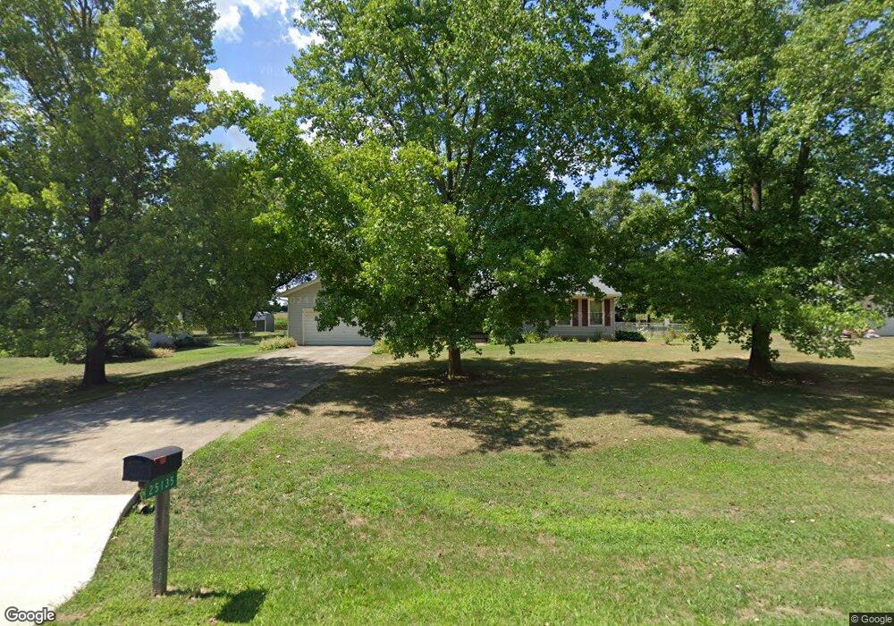 25111 Lawnfield Dr, Circleville, OH 43113 - photo 1