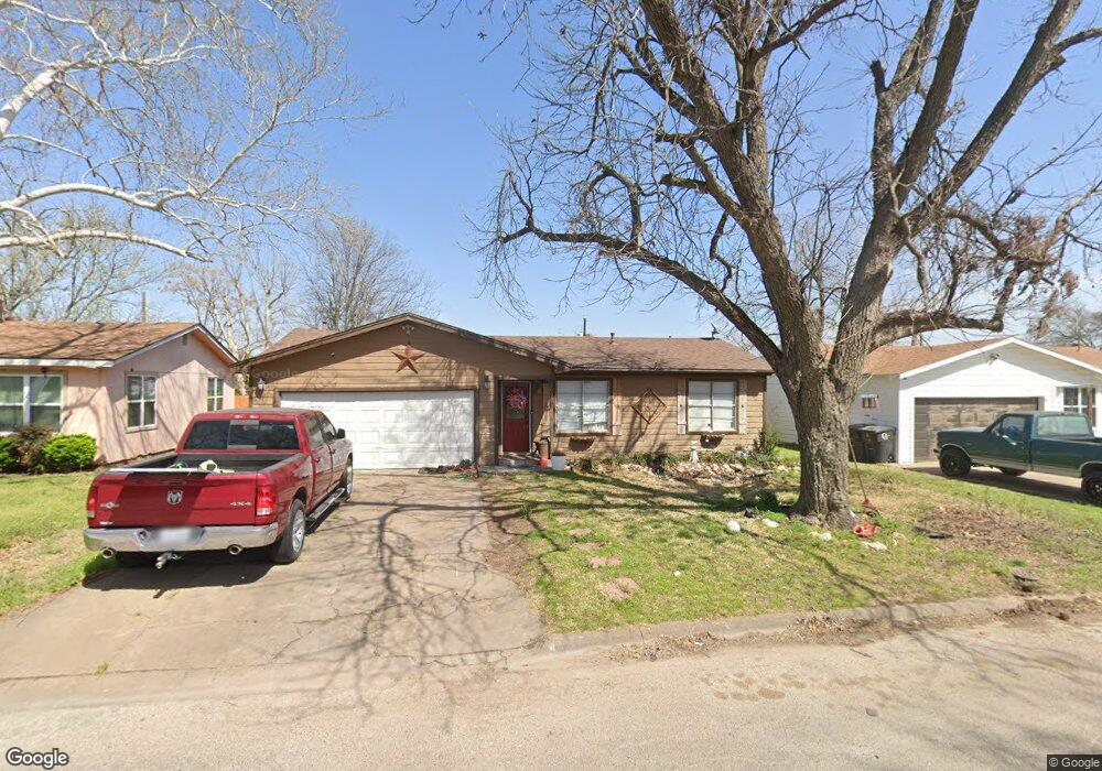 1714 Raylene Dr, Cleburne, TX 76033 - photo 1