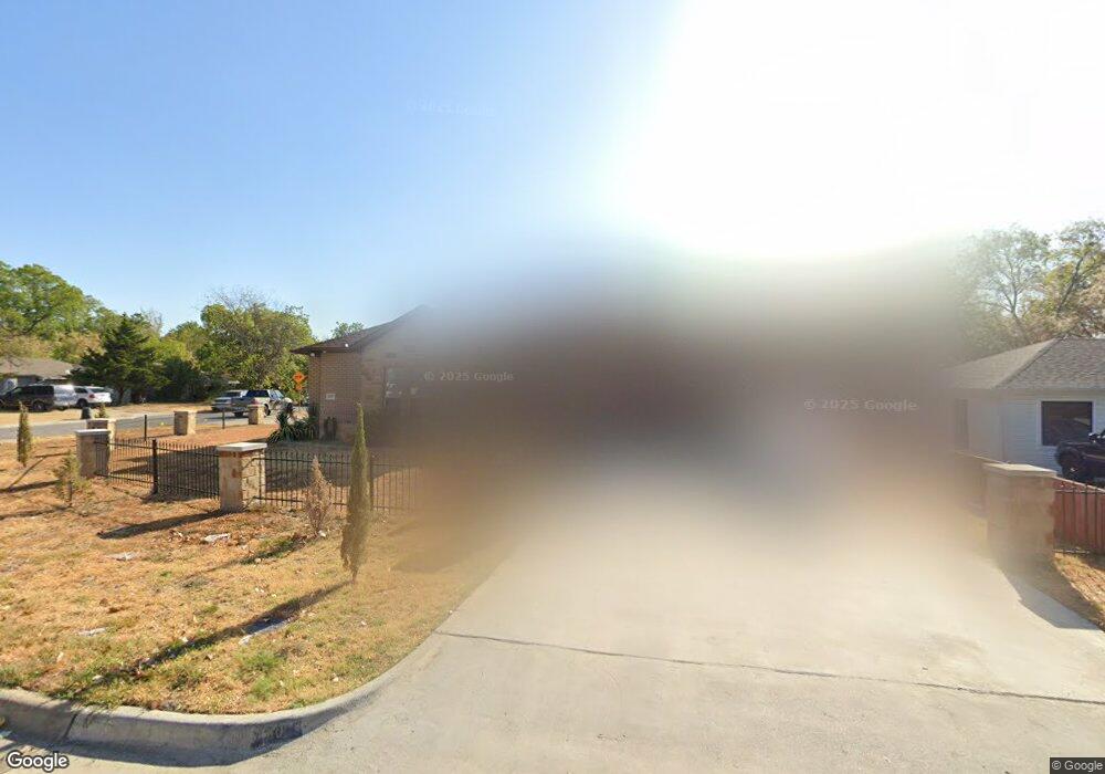 401 Cimarron Trace, Grand Prairie, TX 75051 - photo 1