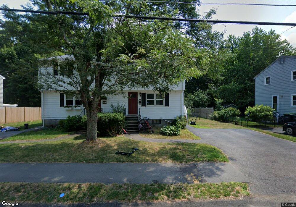 186 Maple St unit 186, Needham, MA 02492 - photo 1