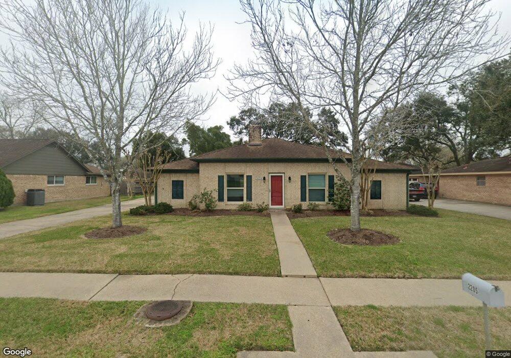 2205 Ryan Dr, Alvin, TX 77511 - photo 1