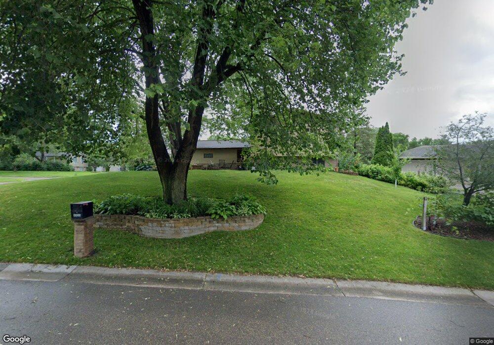 4900 Robinhood Cir, Saint Paul, MN 55126 - photo 1