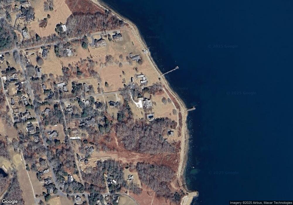 11 Pokanoket Ln, South Dartmouth, MA 02748 - photo 1