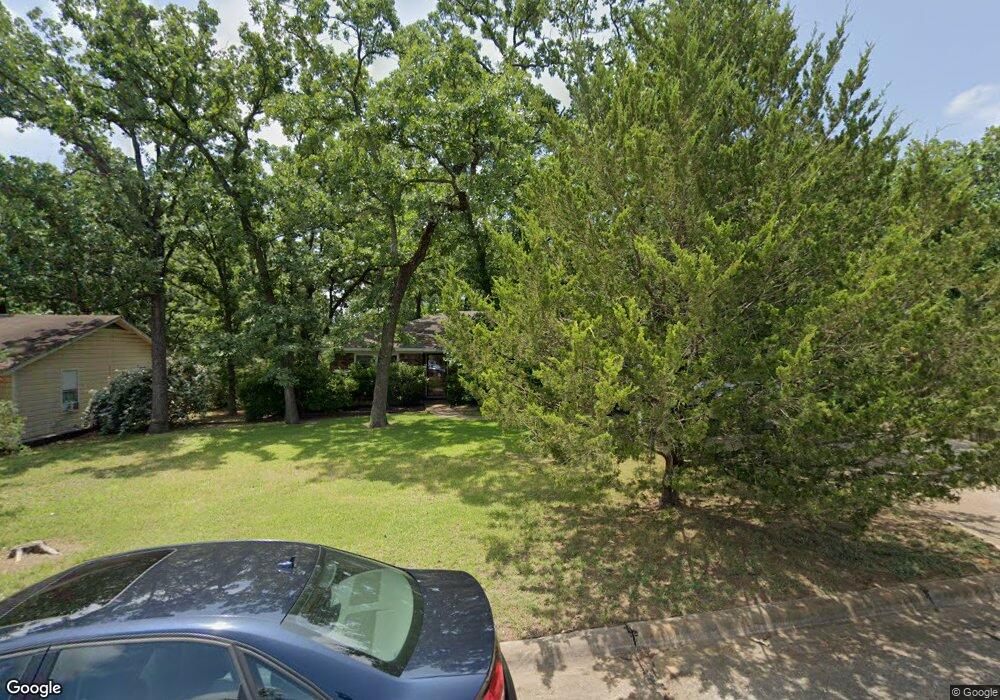 1514 W Munson St, Denison, TX 75020 - photo 1