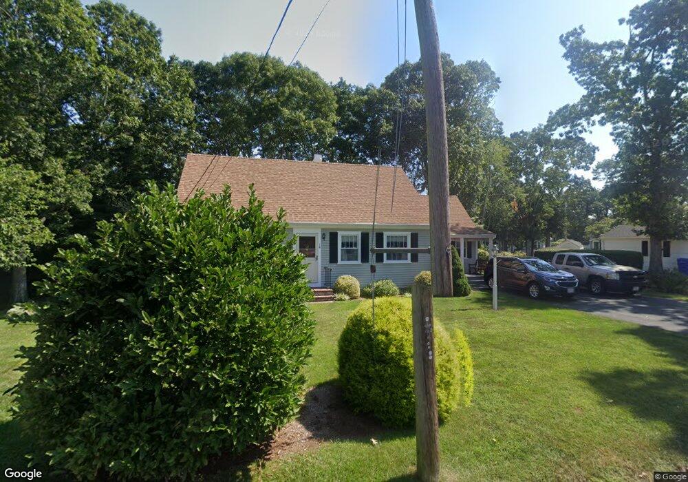 14 Russell Rd, Buzzards Bay, MA 02532 - photo 1