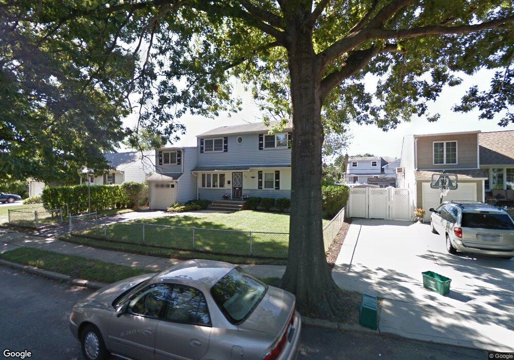 3824 Cordwood Ln, Seaford, NY 11783 - photo 1