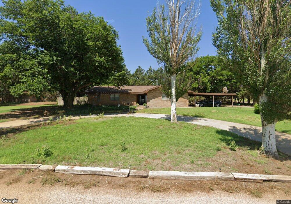 1315 Ebeling Dr, Plainview, TX 79072 - photo 1