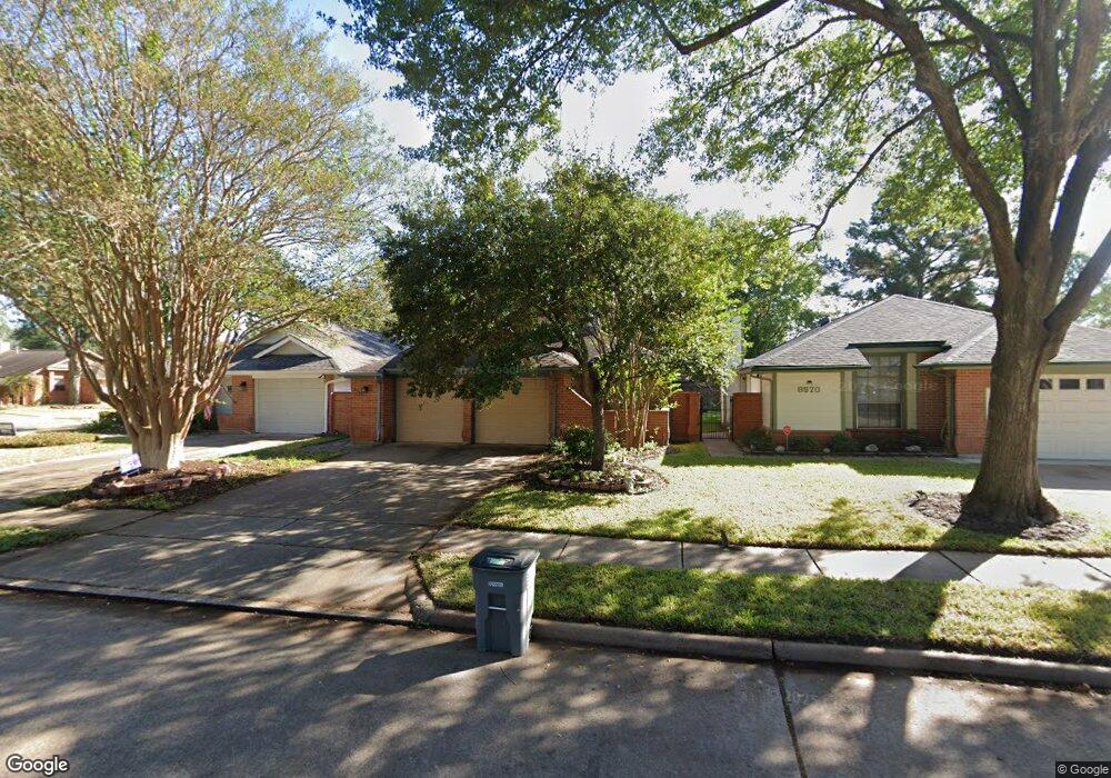 8574 Pool Creek Dr, Houston, TX 77095 - photo 1