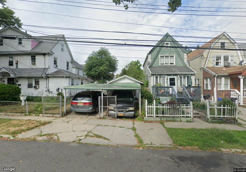 10050 204th St, Hollis, NY 11423 - photo 1