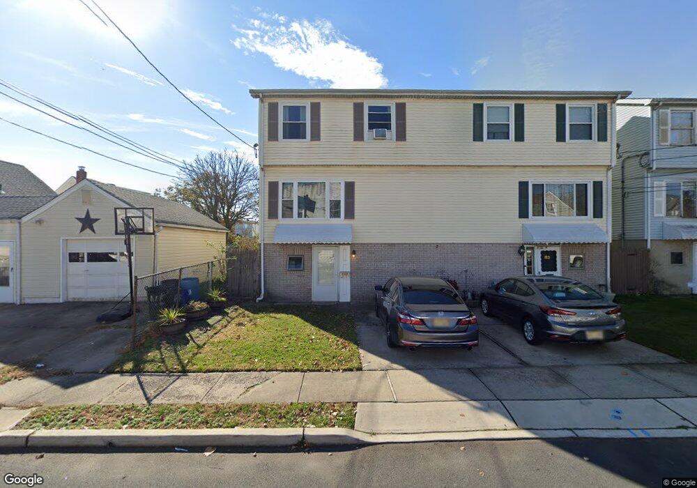 81 Maple St unit 83, Carteret, NJ 07008 - photo 1
