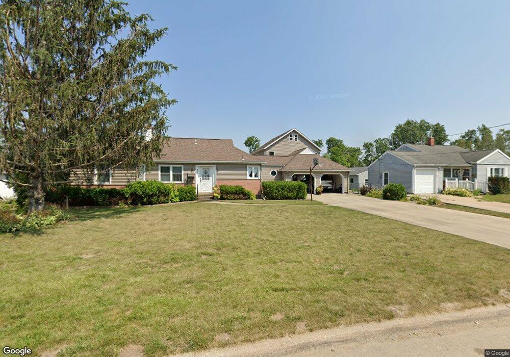 407 20th St NW, Cedar Rapids, IA 52405 - photo 1