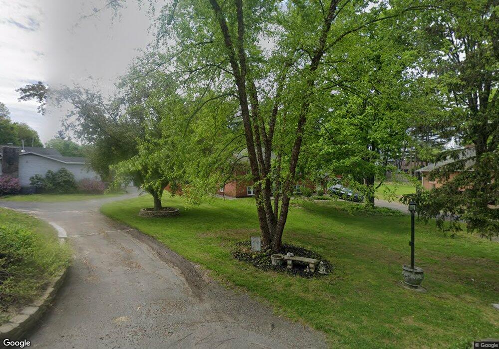 14 Sitzmark Ln, Rensselaer, NY 12144 - photo 1