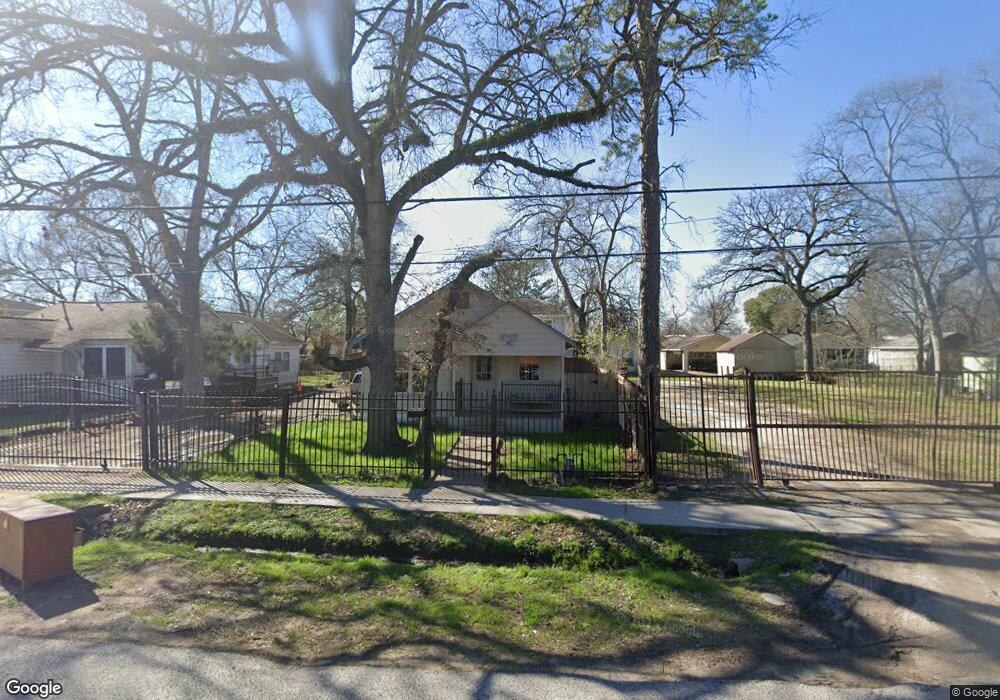 8117 Helmers St, Houston, TX 77022 - photo 1