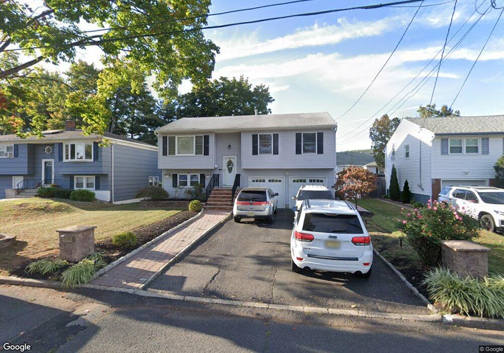 716 Rockview Ave W, North Plainfield, NJ 07063 - photo 1