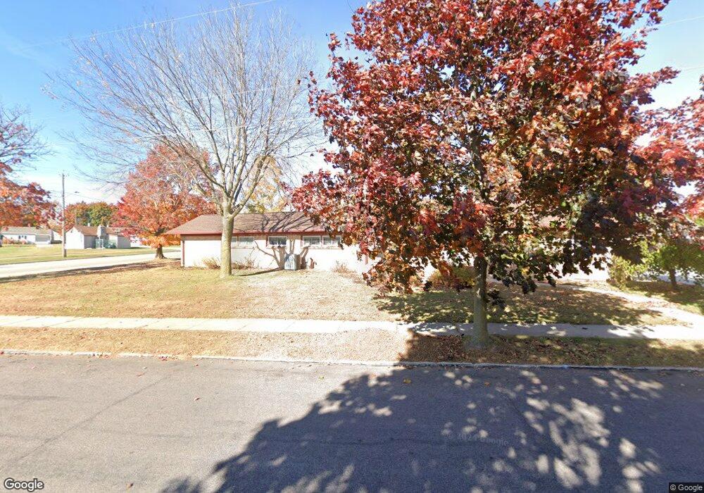 1310 Fairmont Ln, Manitowoc, WI 54220 - photo 1