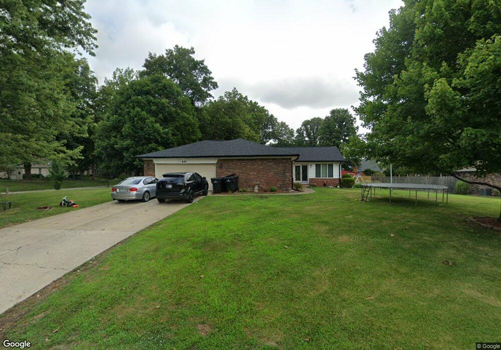 641 Cynthia Ln, Whiteland, IN 46184 - photo 1