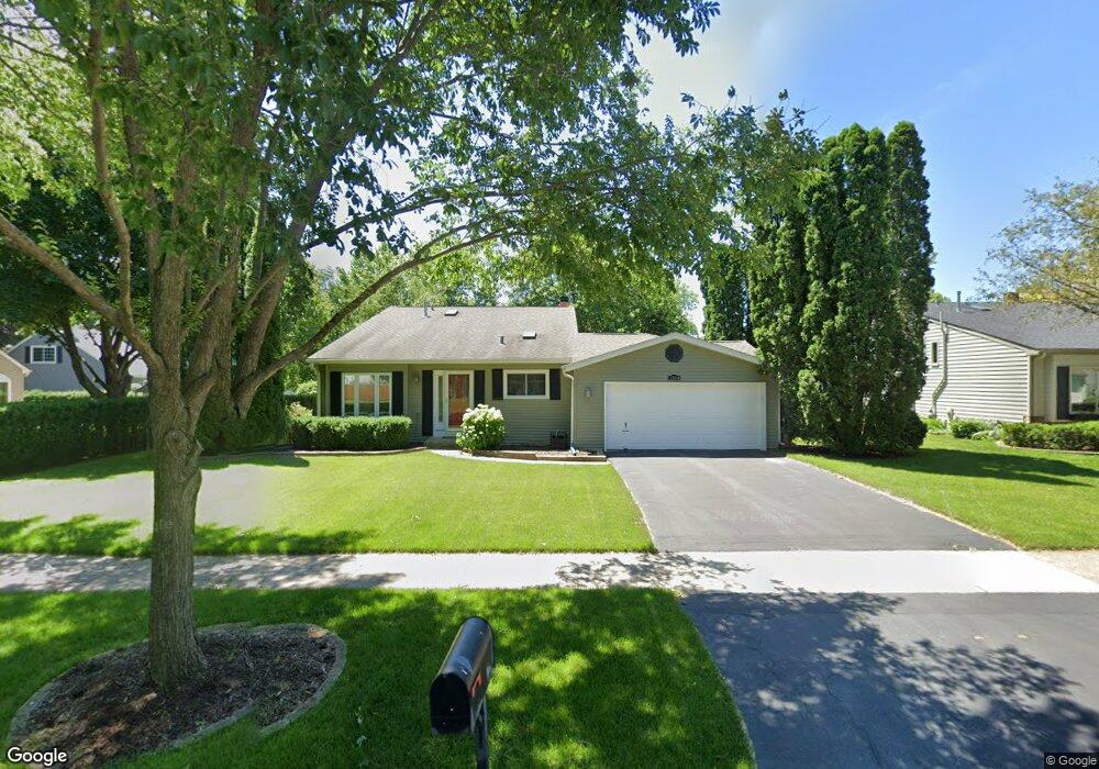 1304 Windemere Ave, Naperville, IL 60564 - photo 1