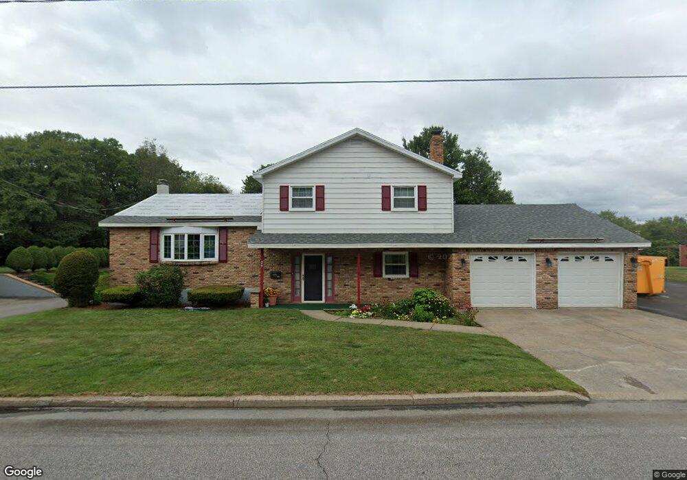 29 E 17th St, Hazleton, PA 18201 - photo 1