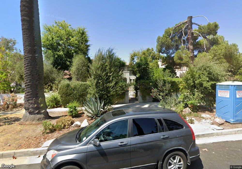 2115 S Victoria Ave, Los Angeles, CA 90016 - photo 1