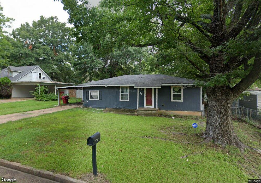 409 E Laurel St, Hugo, OK 74743 - photo 1