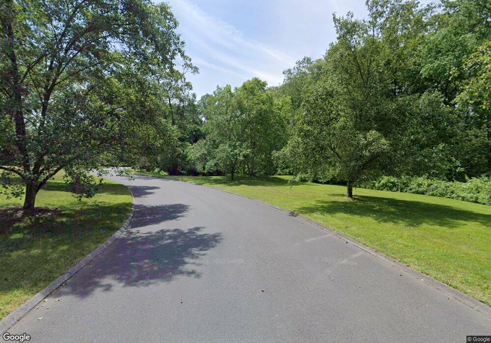 239 Pastures Ln, New Canaan, CT 06840 - photo 1