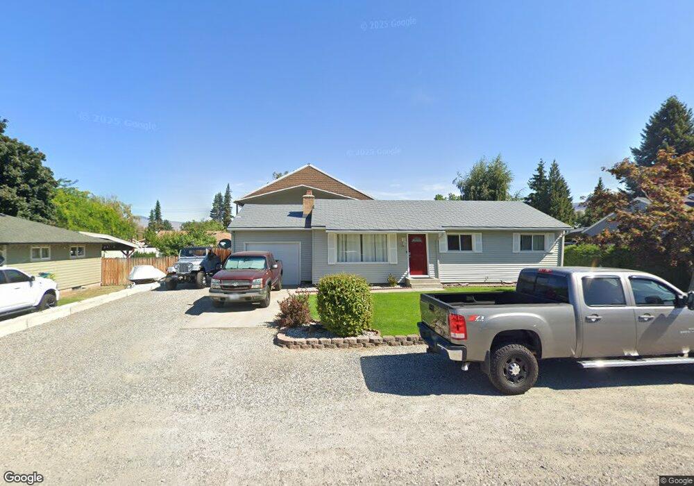1129 Tedford St SE, East Wenatchee, WA 98802 - photo 1