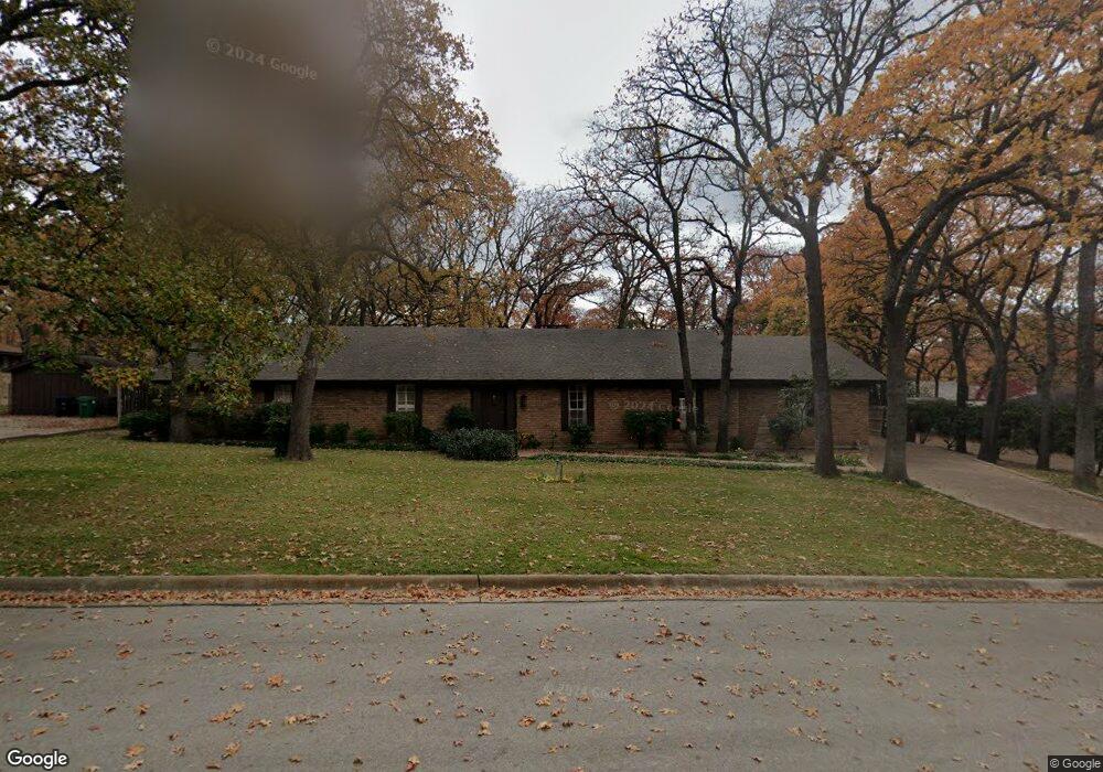 207 Ridgecrest Cir, Denton, TX 76205 - photo 1