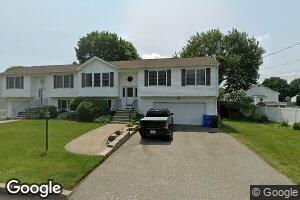 90 New Hampshire St, Cranston, RI 02920