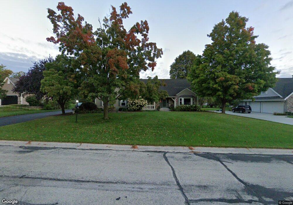 N82W16356 Valley View Dr, Menomonee Falls, WI 53051 - photo 1